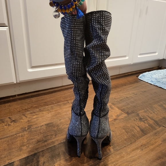 Black and Silver Sparkly Boots - Picture 5 of 10